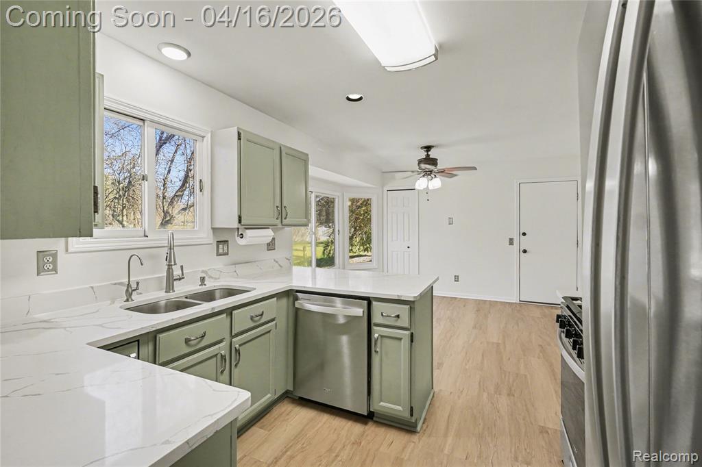 5238 Kristi Lane, Commerce Twp, MI 48382 — Photo 5