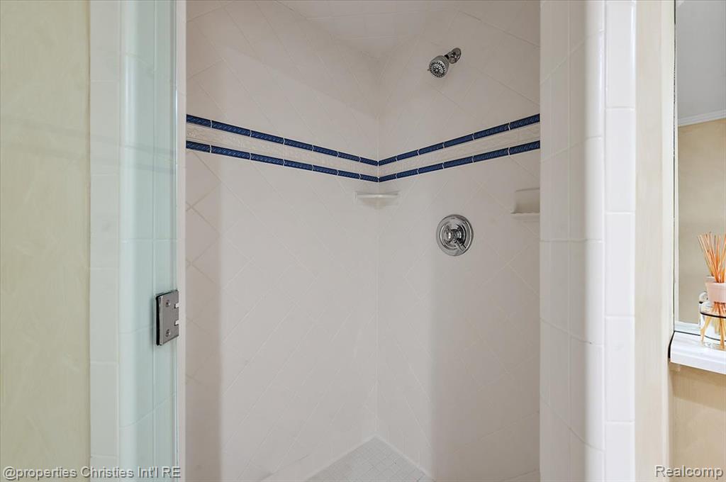 400 Hamilton Road, Bloomfield, MI 48301 — Photo 87