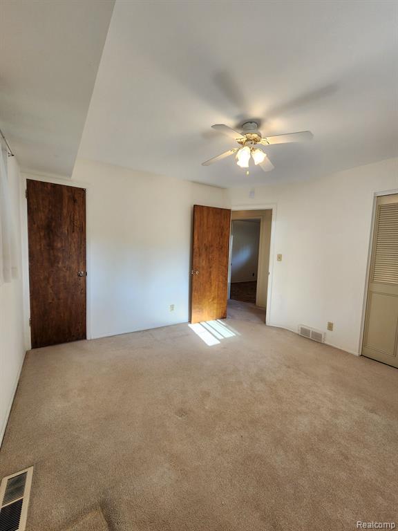 801 WORCHESTER Drive, Fenton, MI 48430 — Photo 13