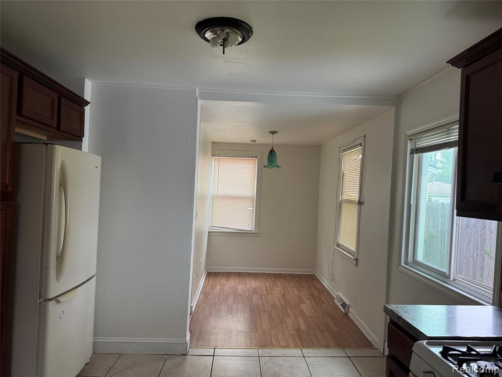 5728 Highview Street, Dearborn Heights, MI 48127 — Photo 6