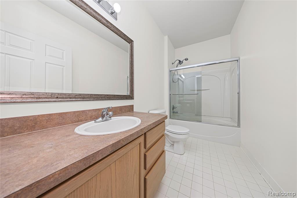 43270 Pendleton Circle, Sterling Heights, MI 48313 — Photo 24