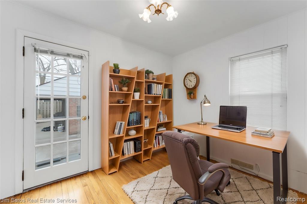 1525 Hollywood Avenue, Grosse Pointe Woods, MI 48236 — Photo 12