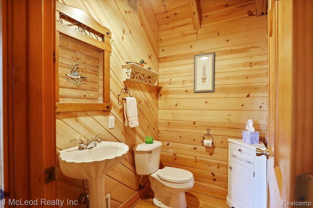 6939 TWIN CREEK Drive, Millington, MI 48746 — Photo 40