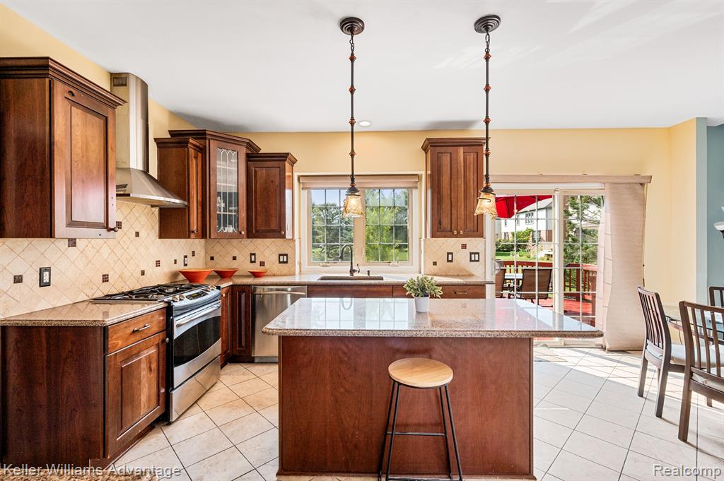 44708 FENWICK Drive, Canton, MI 48188 — Photo 15