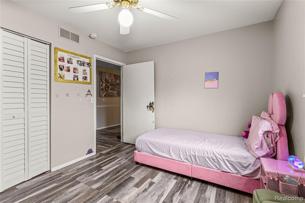 6429 N Beech Daly Road, Dearborn Heights, MI 48127 — Photo 24