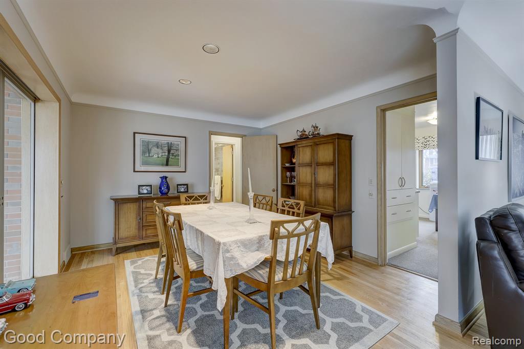1557 Lochmoor Boulevard, Grosse Pointe Woods, MI 48236 — Photo 11