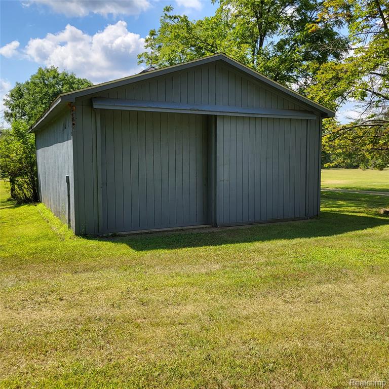 5060 Pinecone Drive, Lapeer, MI 48446 — Photo 22