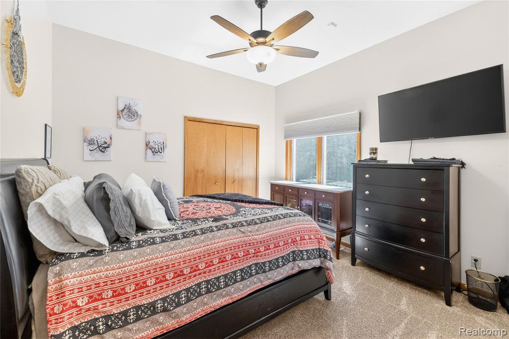 8454 Grays Drive, Grosse Ile, MI 48138 — Photo 33