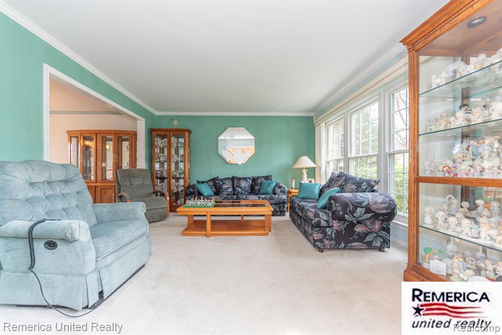 46206 LARCHMONT Drive, Canton, MI 48187 — Photo 8