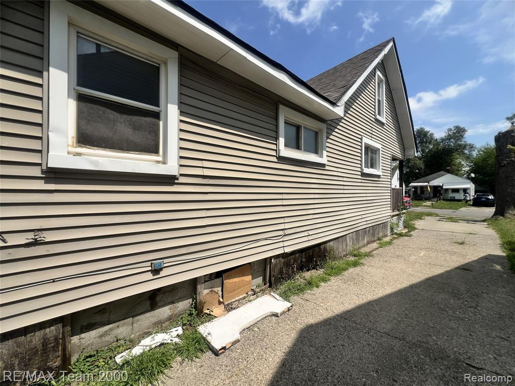 6895 Grandville Avenue - Photo 5