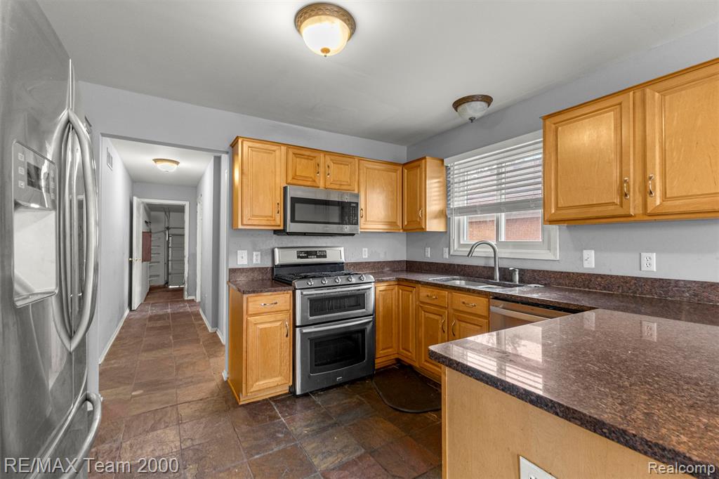 51336 Pinewood Drive, Macomb, MI 48042 — Photo 20