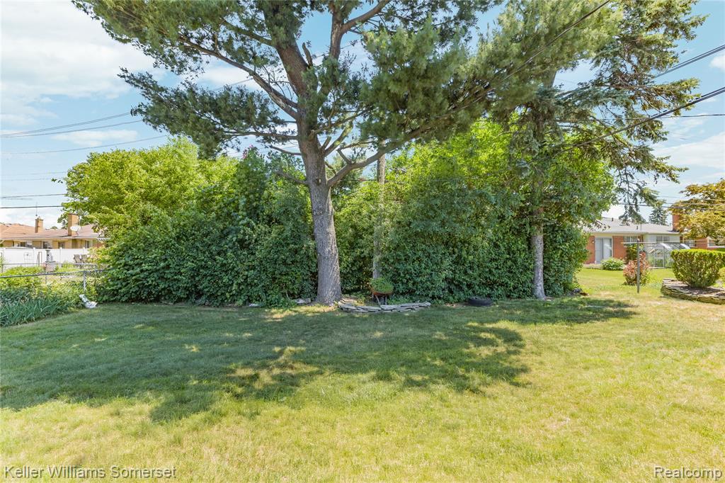 14154 Fenton, Redford, MI 48239 — Photo 50