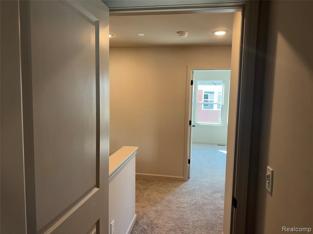 56054 Madison Lane, New Hudson, MI 48165 — Photo 25