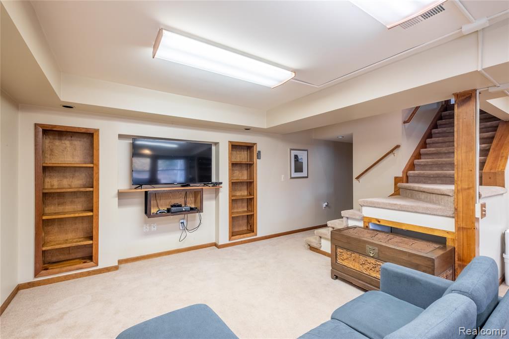 1704 Lakewood Circle, Lapeer, MI, 48446