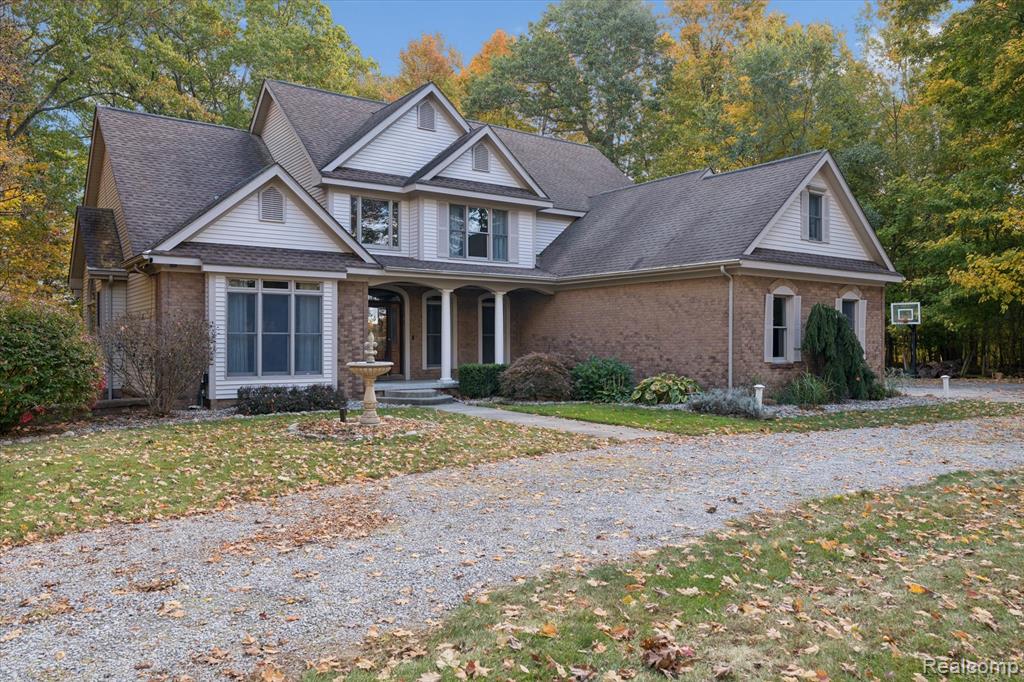 5203 N Bancroft, Bancroft, MI 48429 — Photo 2