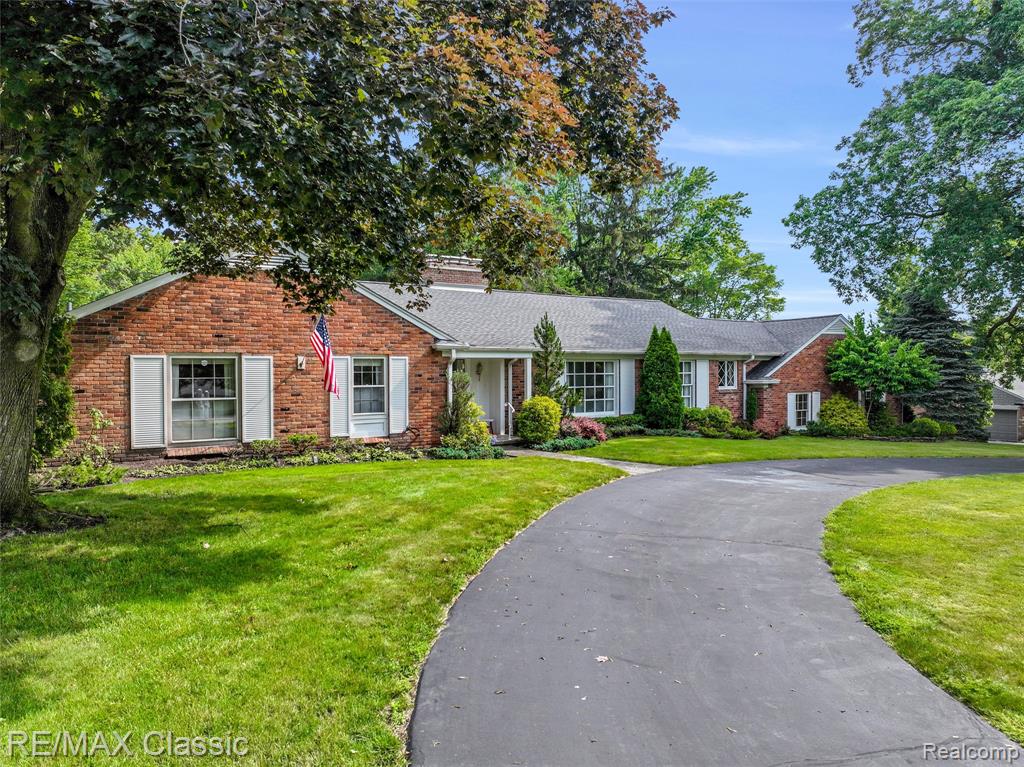 830 JONATHAN Lane, Bloomfield Hills, MI 48302 — Photo 8