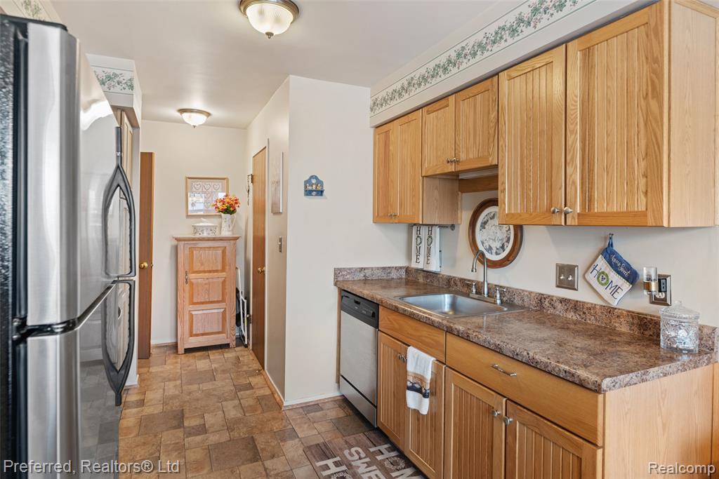 1921 Vine Way Drive, 36, Canton, MI 48188 — Photo 8