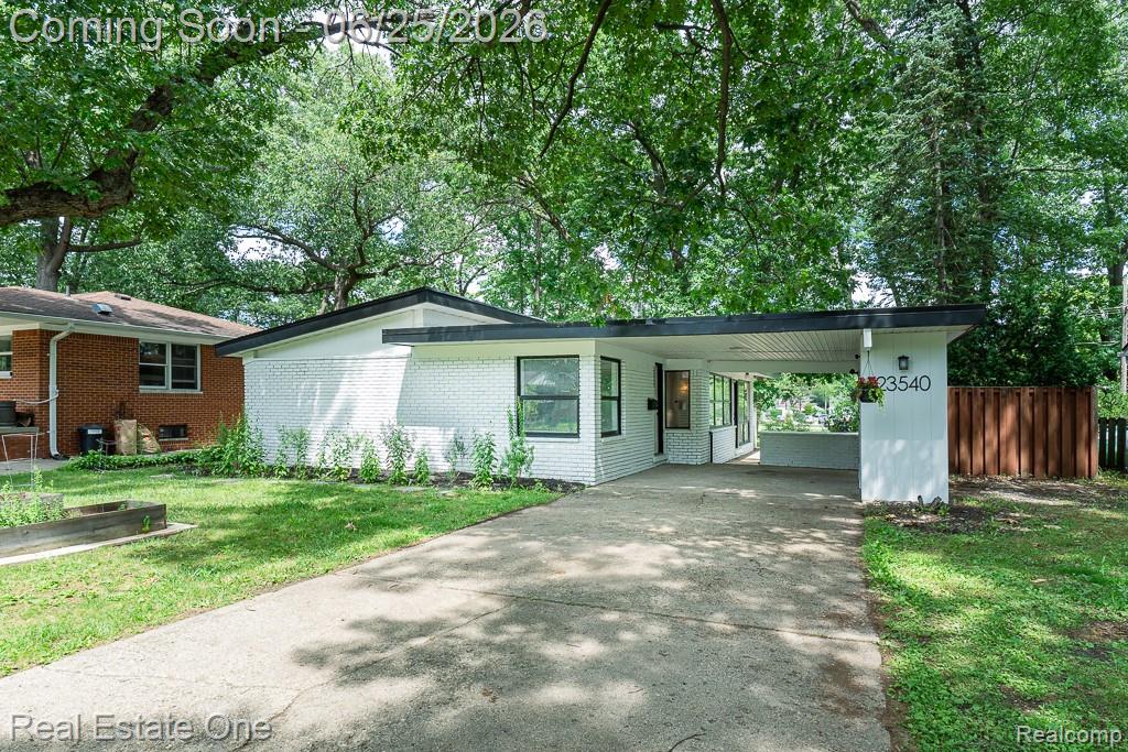 23540 Majestic, Oak Park, MI 48237 — Photo 3