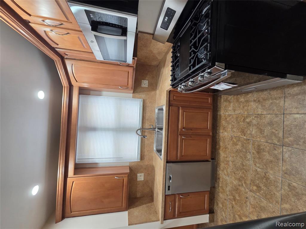 4400 Lapham Street, Dearborn, MI 48126 — Photo 6