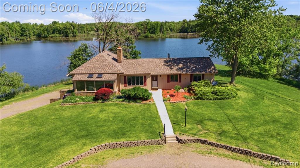 725 Deerpath Court, Ortonville, MI 48462