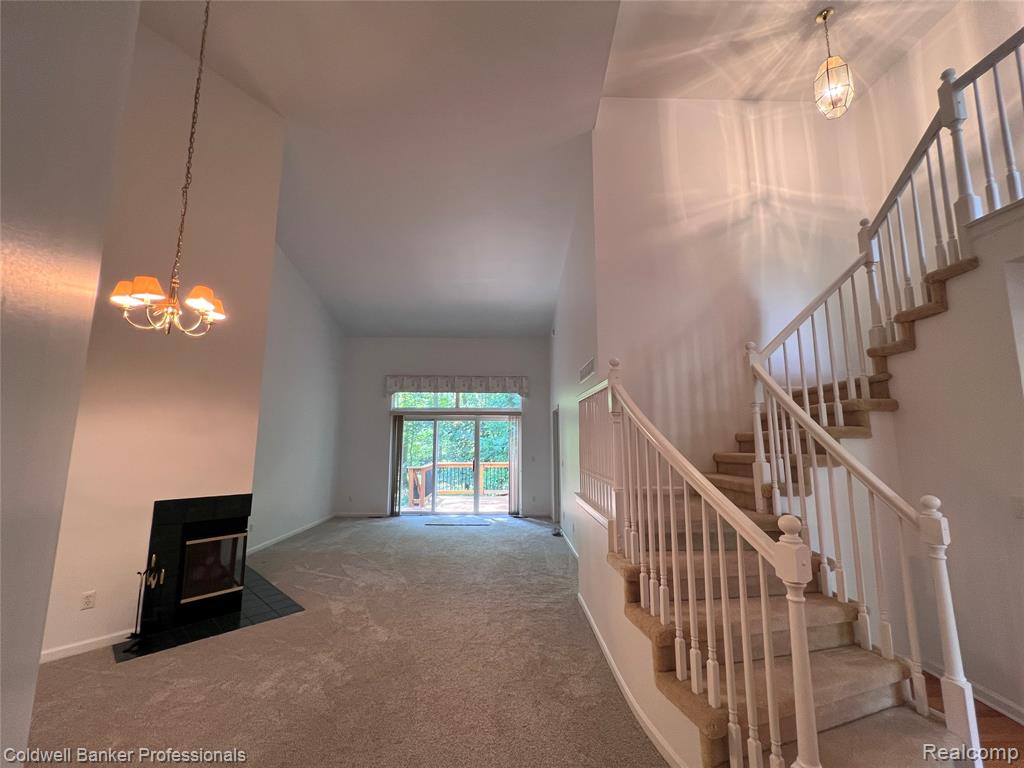 654 Chestnut Drive, Wixom, MI 48393 — Photo 4