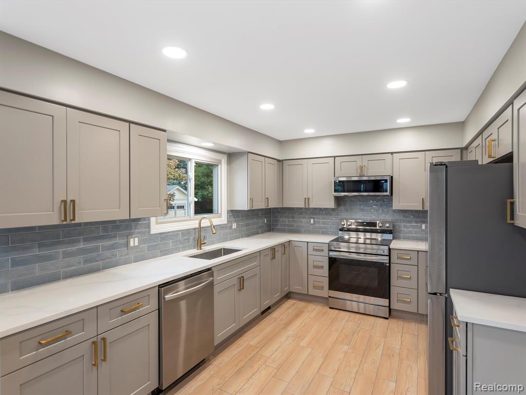 8460 FREDERICK Drive, Washington, MI — Photo 18
