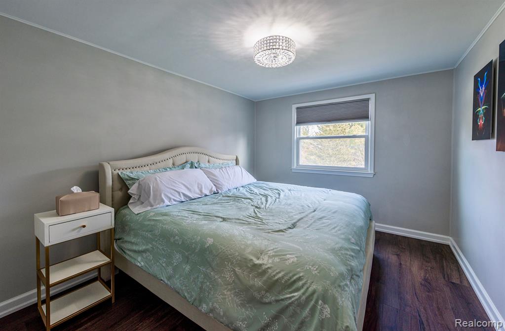 895 S GLENHURST Drive, Birmingham, MI 48009 — Photo 34