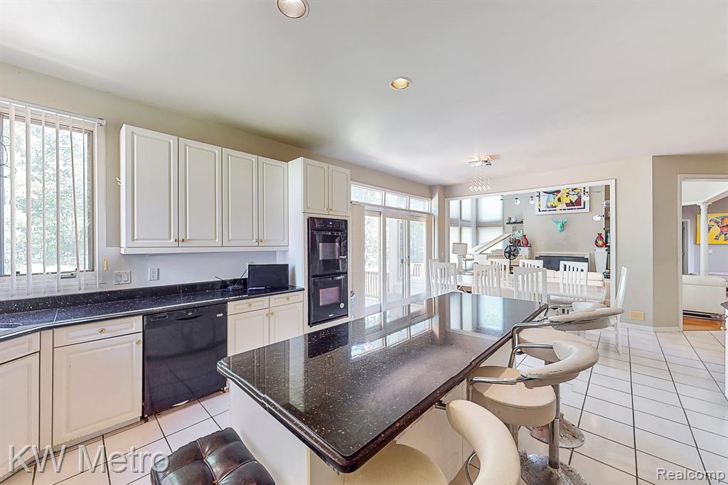 6657 Chelsea Bridge, West Bloomfield, MI — Photo 13