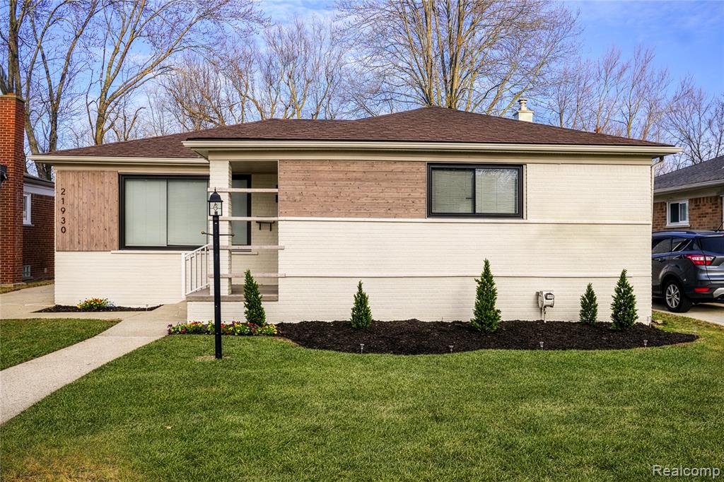 21930 Marlow Street, Oak Park, MI 48237 — Photo 28