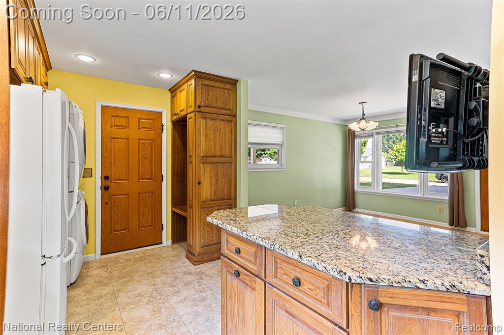 5191 Lynsue Lane, Waterford, MI 48327 — Photo 14