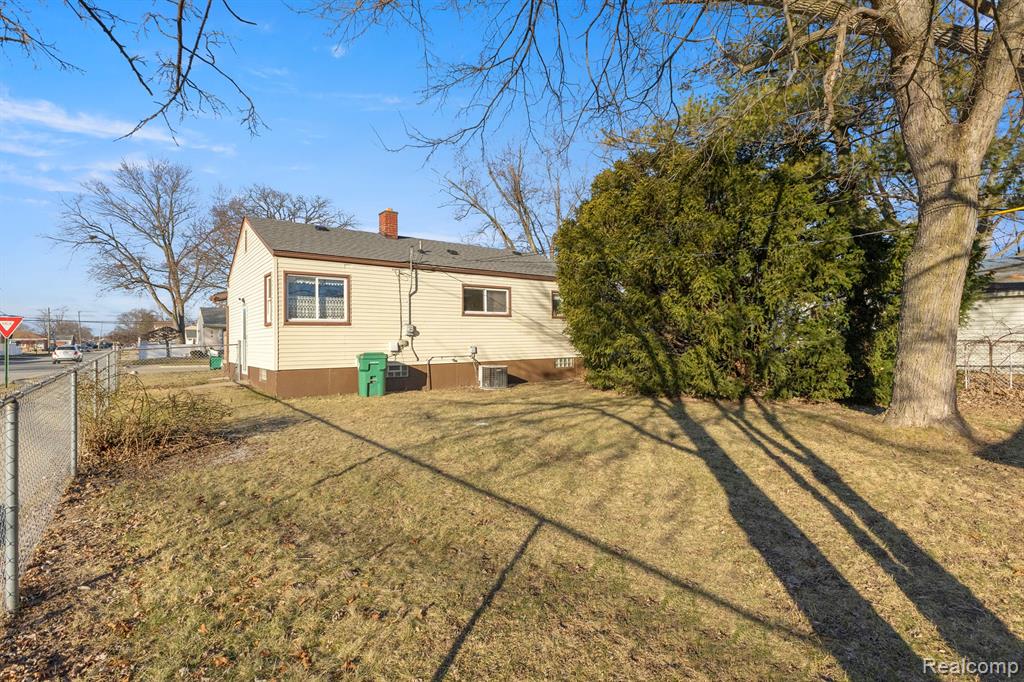 612 GILMAN Street, Garden City, MI — Photo 36