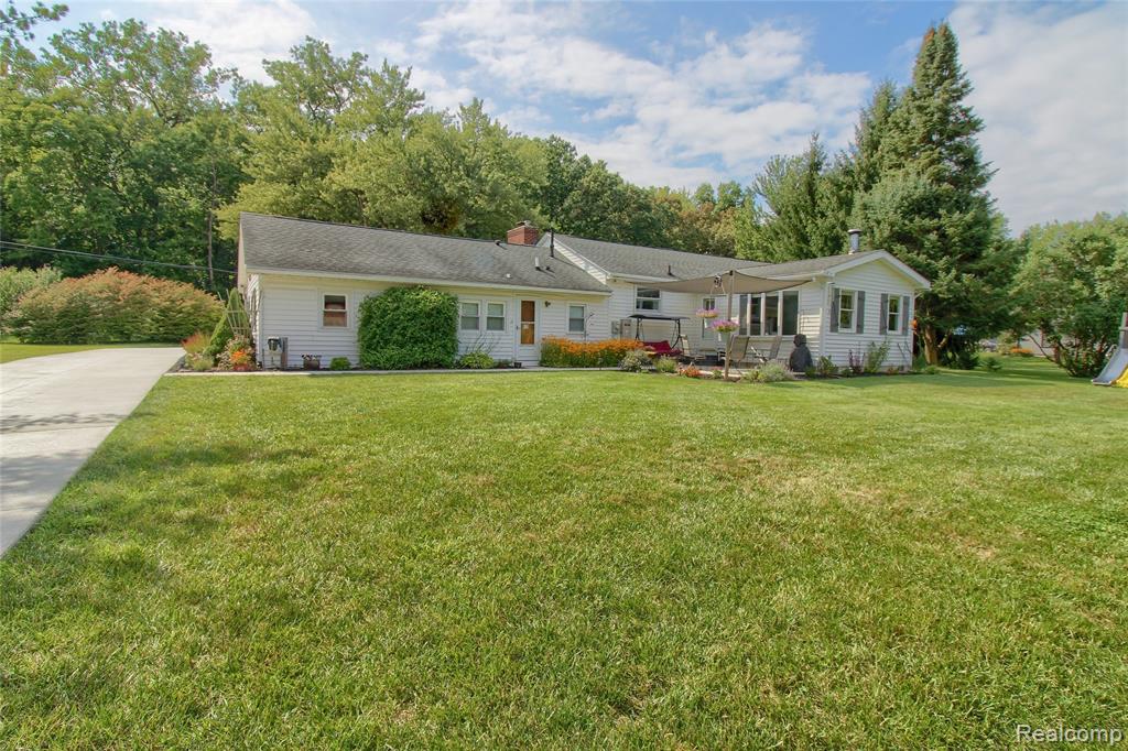 10784 Exeter Road, Carleton, MI 48117 — Photo 27