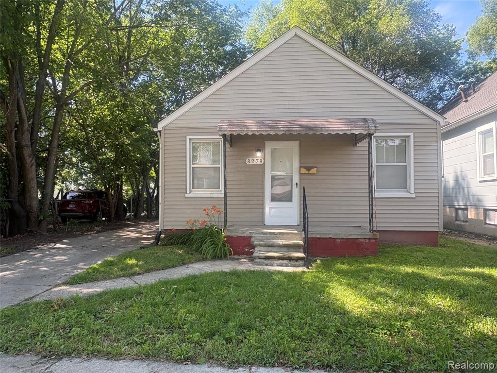 8278 Jackson Avenue, Warren, MI 48089 — front exterior