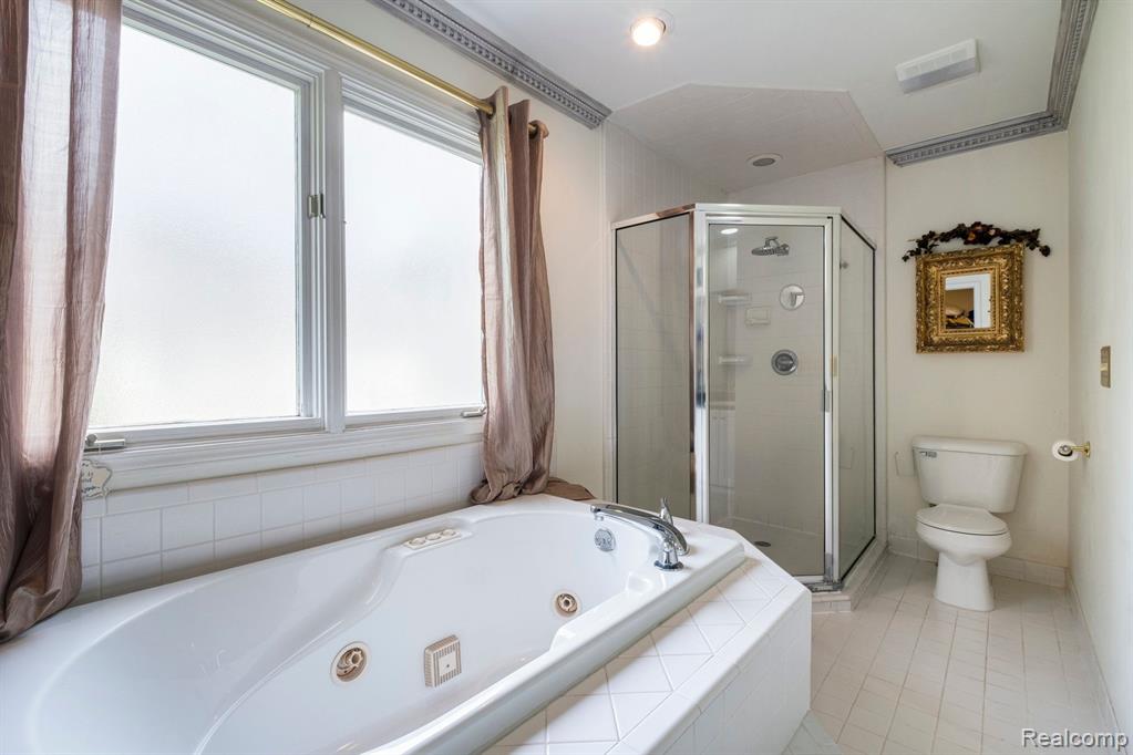 16480 DUSKLIGHT Drive, Fenton, MI 48430 — Photo 18