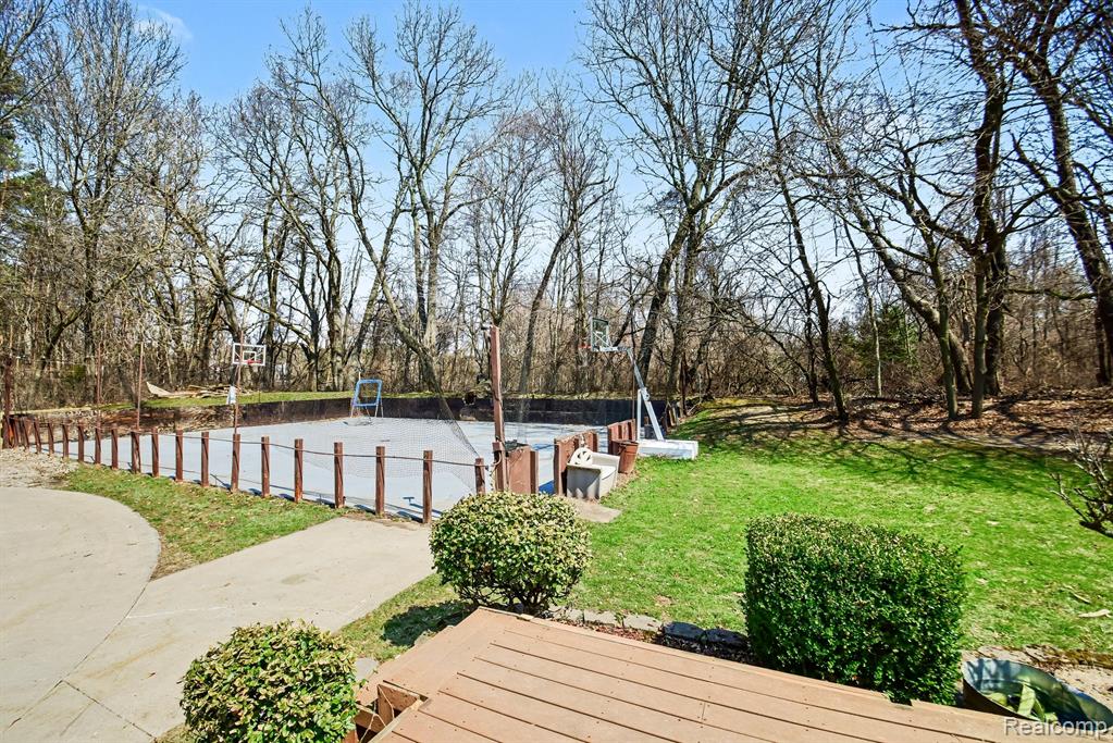895 Orion Road, Lake Orion, MI 48362 — Photo 24