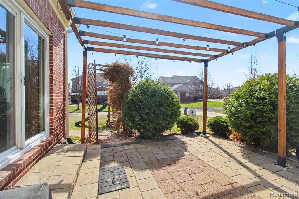 2417 PREMIER Lane, Canton, MI 48188 — Photo 35