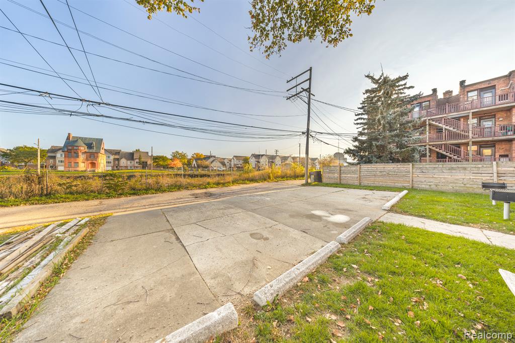524 E Kirby Street, Detroit, MI 48202 — Photo 21