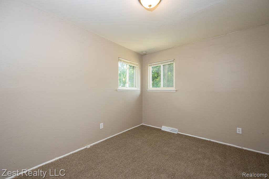 21040 Woodside Avenue, Ferndale, MI 48220 — Photo 10