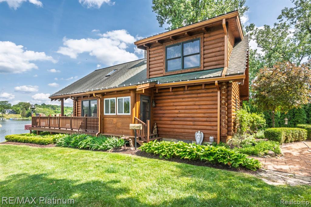 2757 S Hacker Road, Brighton, MI 48114 — Photo 8