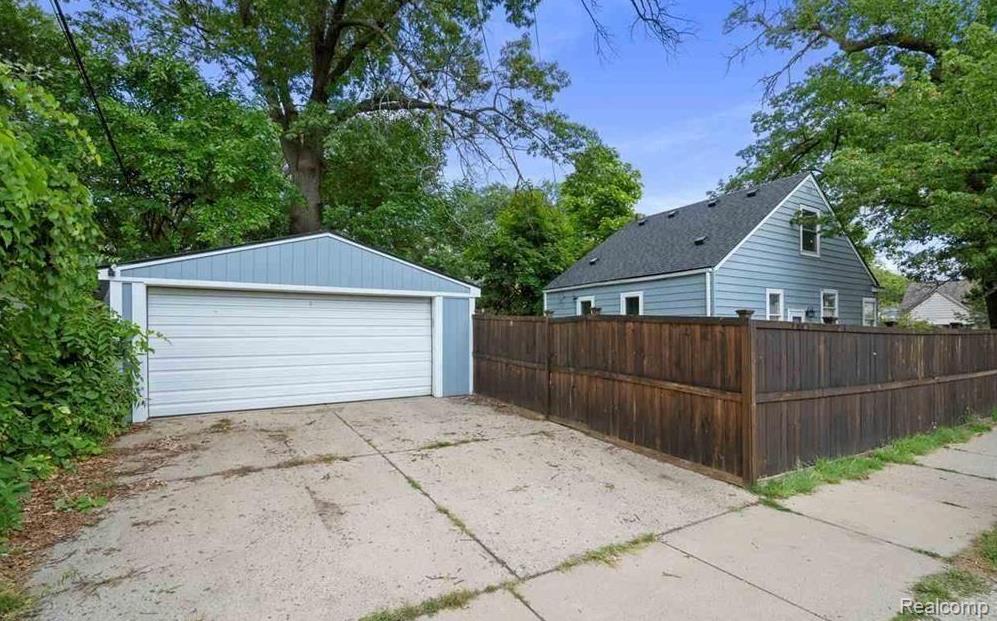 505 GARDENDALE Street, Ferndale, MI 48220 — Photo 20