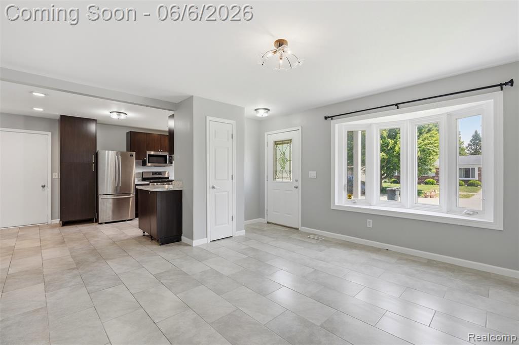 43673 Antietam Court, Canton, MI 48188 — Photo 5
