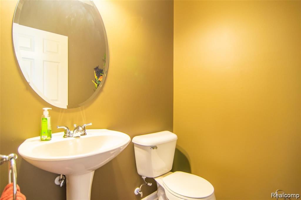 51171 Brompton, Novi, MI — Photo 4