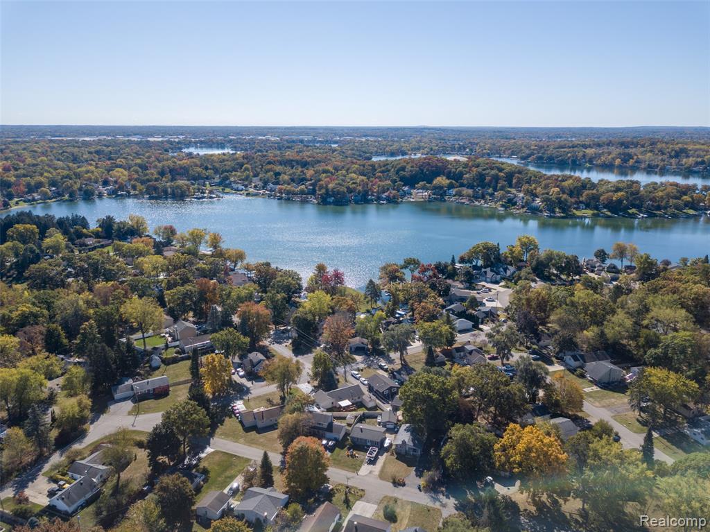 4209 Laforest Drive, Waterford, MI 48329 — Photo 31