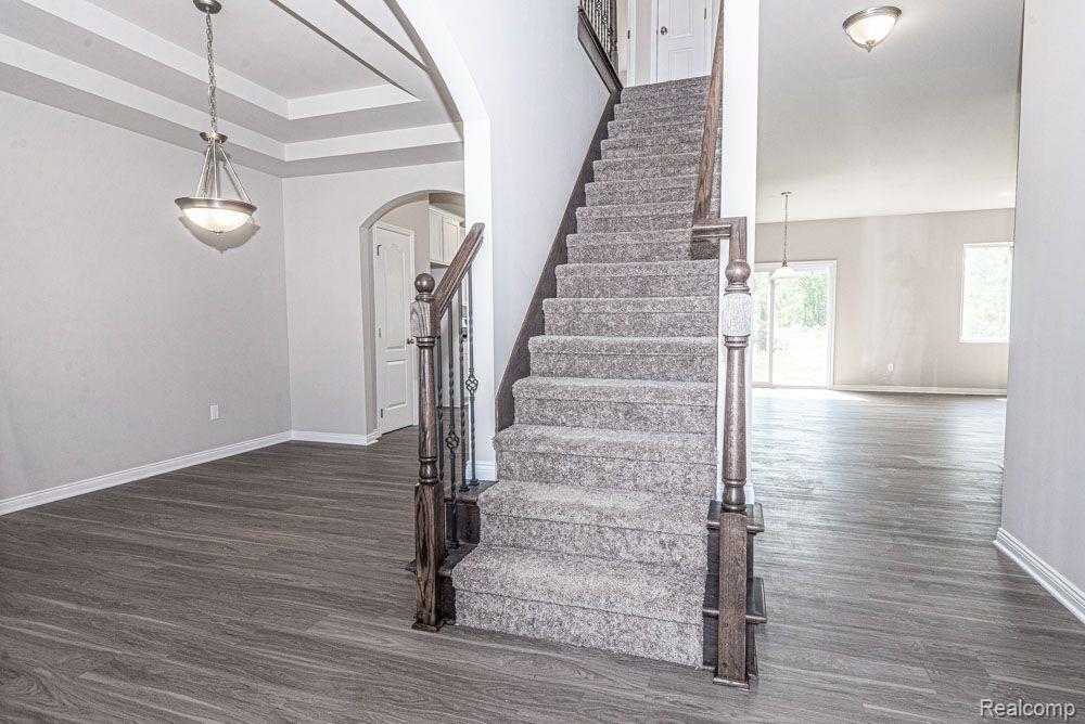 135 Parker Lane, Ortonville, MI 48462 — Photo 2