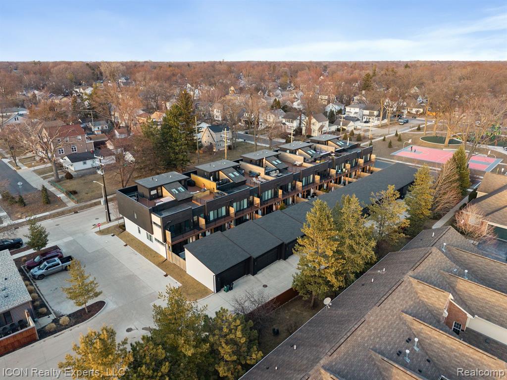 714 E PARENT Avenue, Royal Oak, MI 48067 — Photo 59