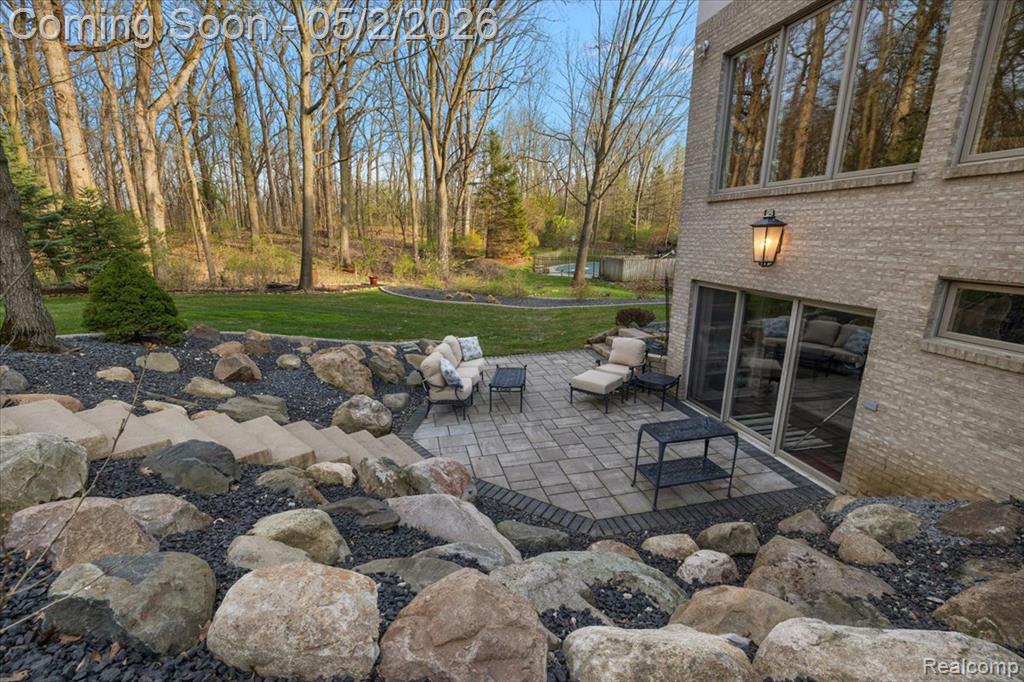 930 Bear Creek Court, Rochester, MI 48306 — Photo 11