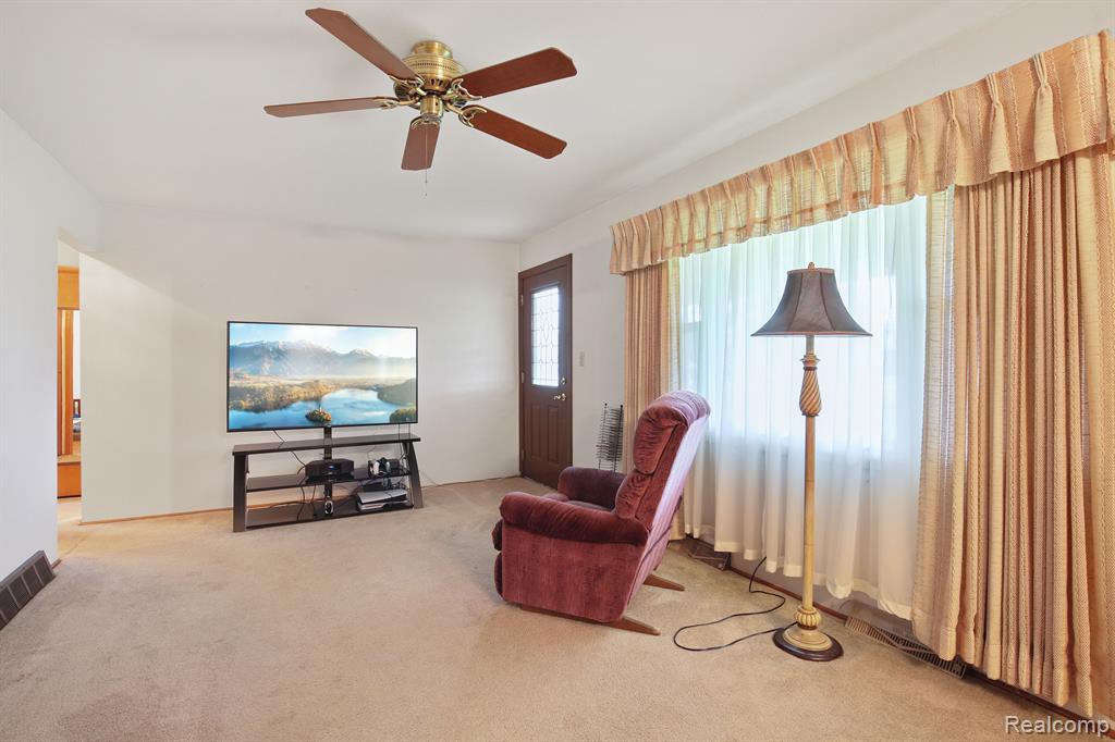 5427 FIESTA Pass, Grand Blanc, MI 48439 — Photo 9