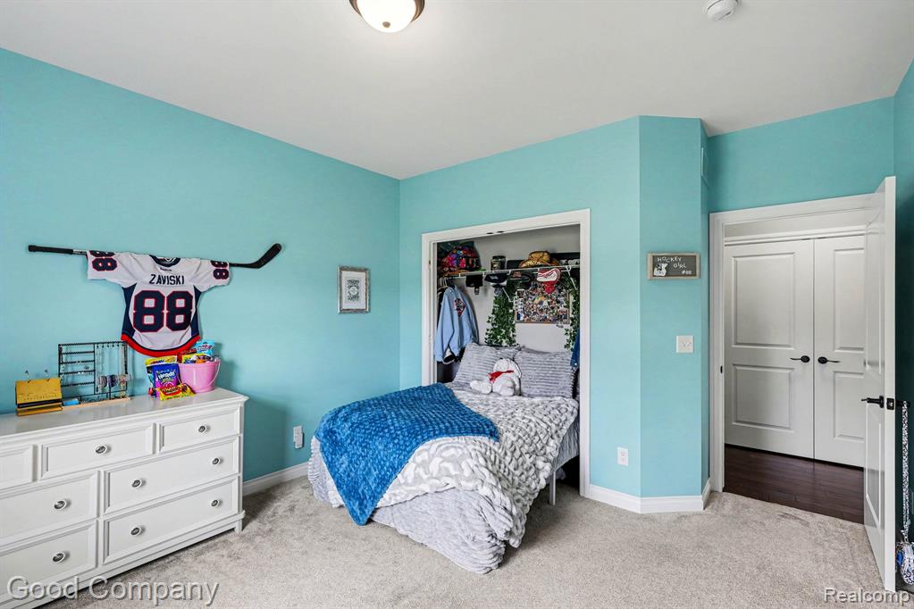 900 Watersmeet Drive, Oxford, MI 48371 — Photo 33