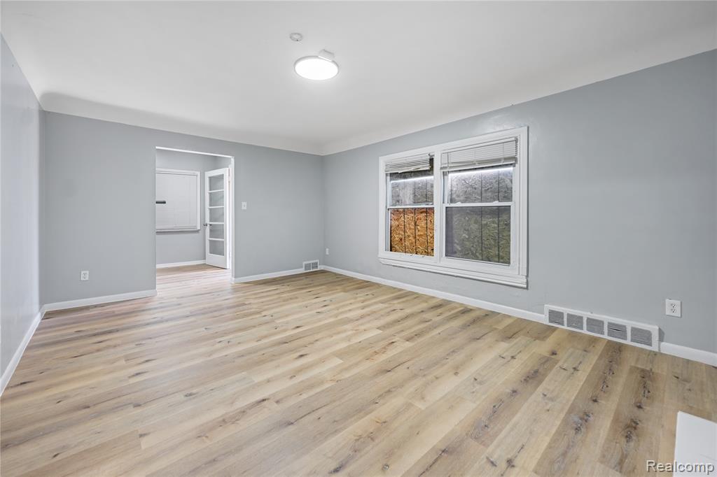 18126 Cathedral Street, Detroit, MI 48228 — Photo 14