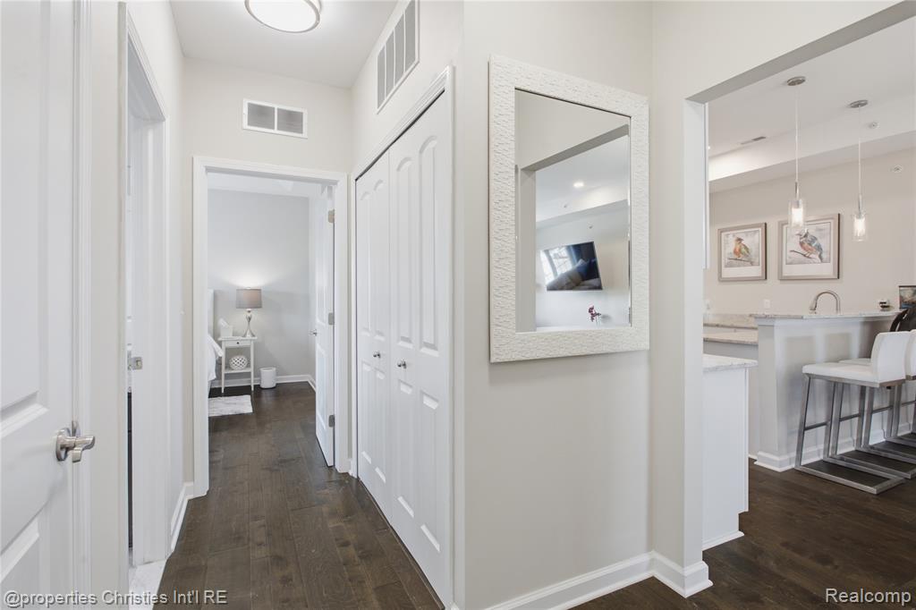 5530 Arbor Chase Drive, 14, Ann Arbor, MI 48103 — Photo 17